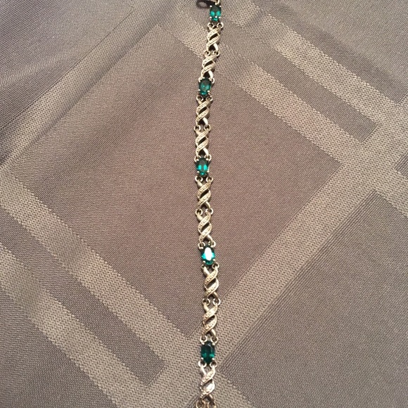 Emerald and silver bracelet - Picture 2 of 2